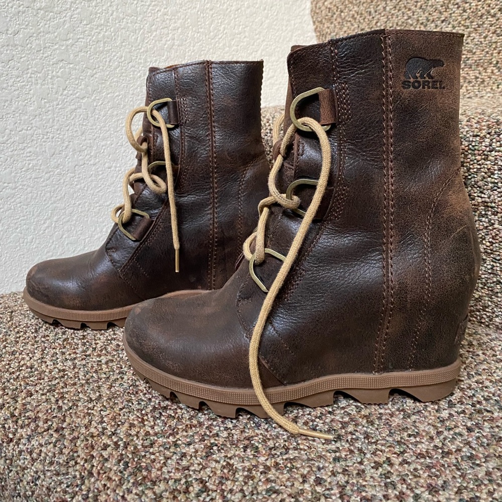 Sorel wedge boots